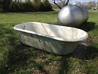 Clawfoot Tub….YEAH!!